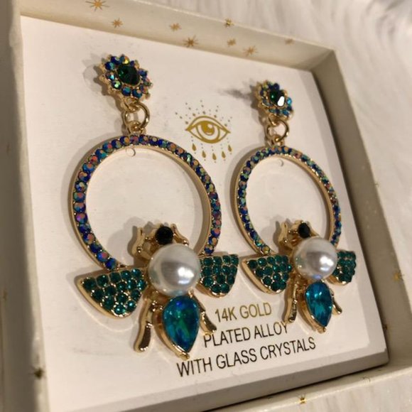 Eye Candy Bee Statement Earrings - Picture 5 of 9